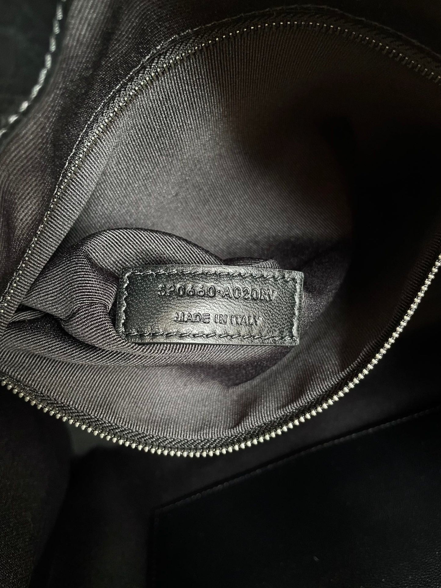 Saint Laurent Niki Medium Tote Bag