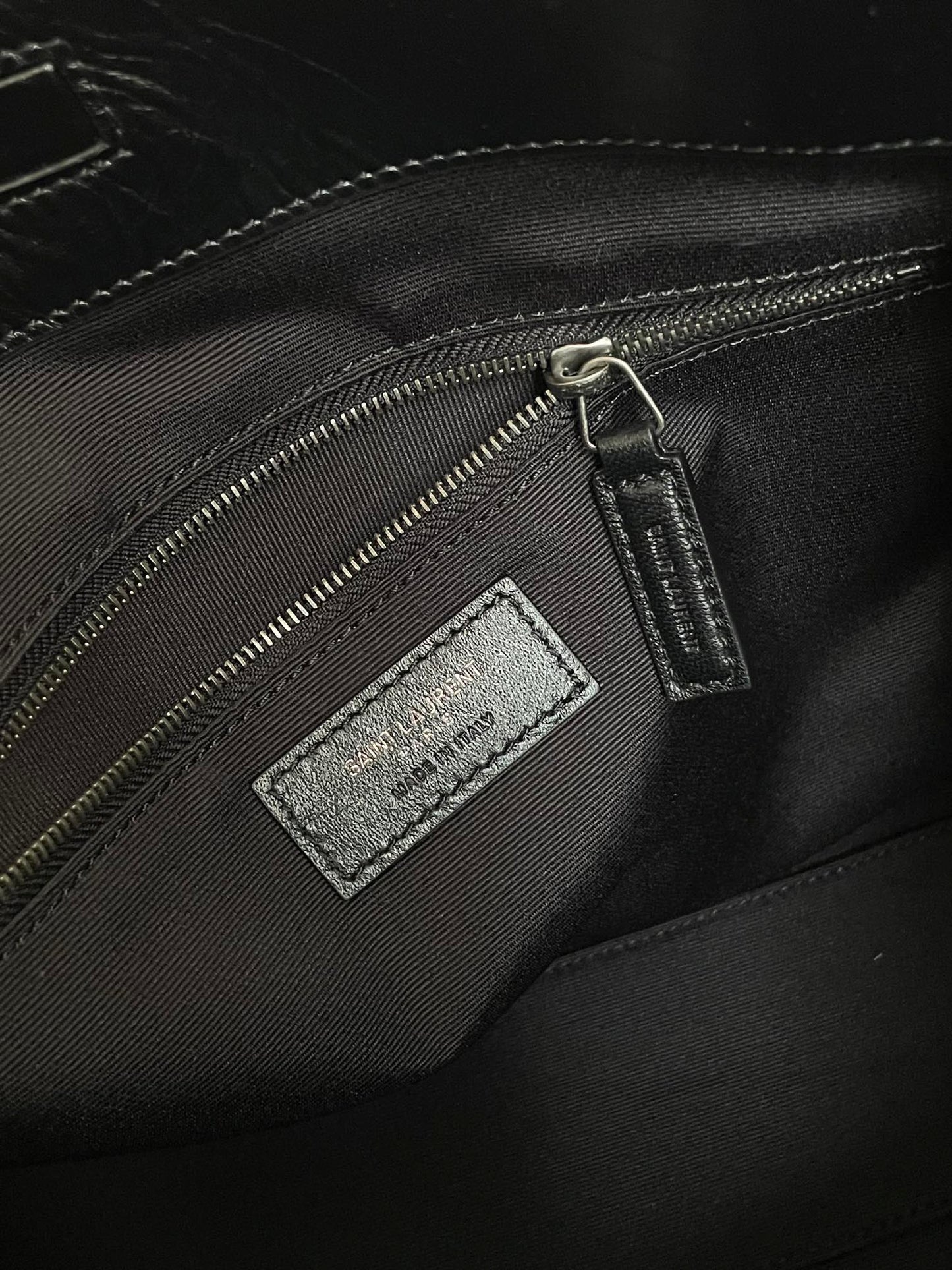 Saint Laurent Niki Medium Tote Bag