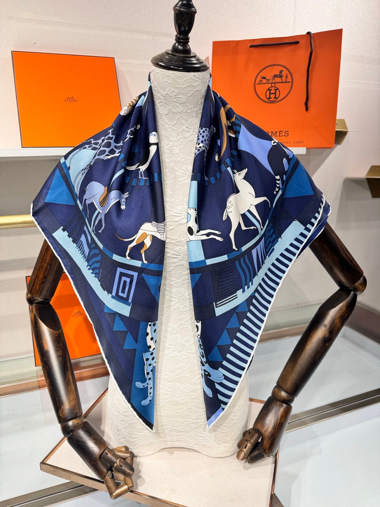 Hermès King of Tigers Carousel Silk Scarf – 2025 Spring Collection