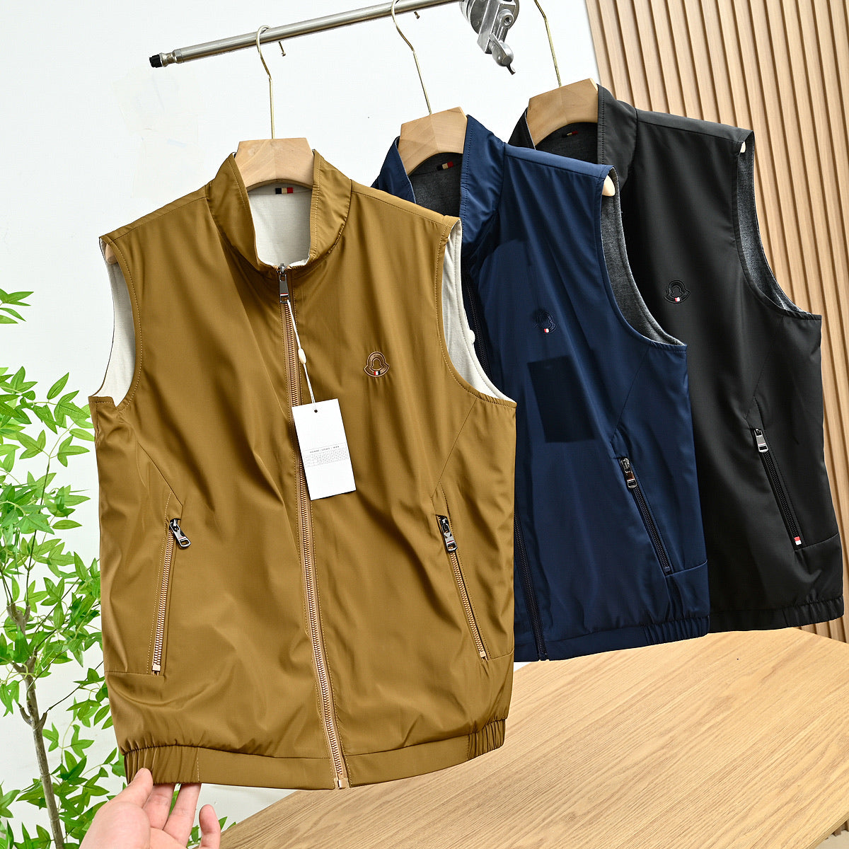 Moncler Reversible Stand-Collar Vest – 2025 Spring Collection