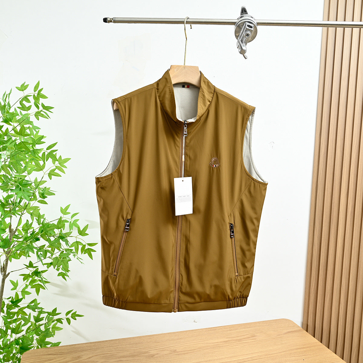 Moncler Reversible Stand-Collar Vest – 2025 Spring Collection