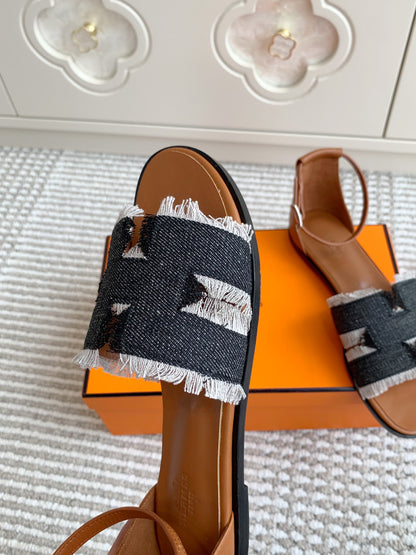 Hermès Santorini Classic H Flat Sandals