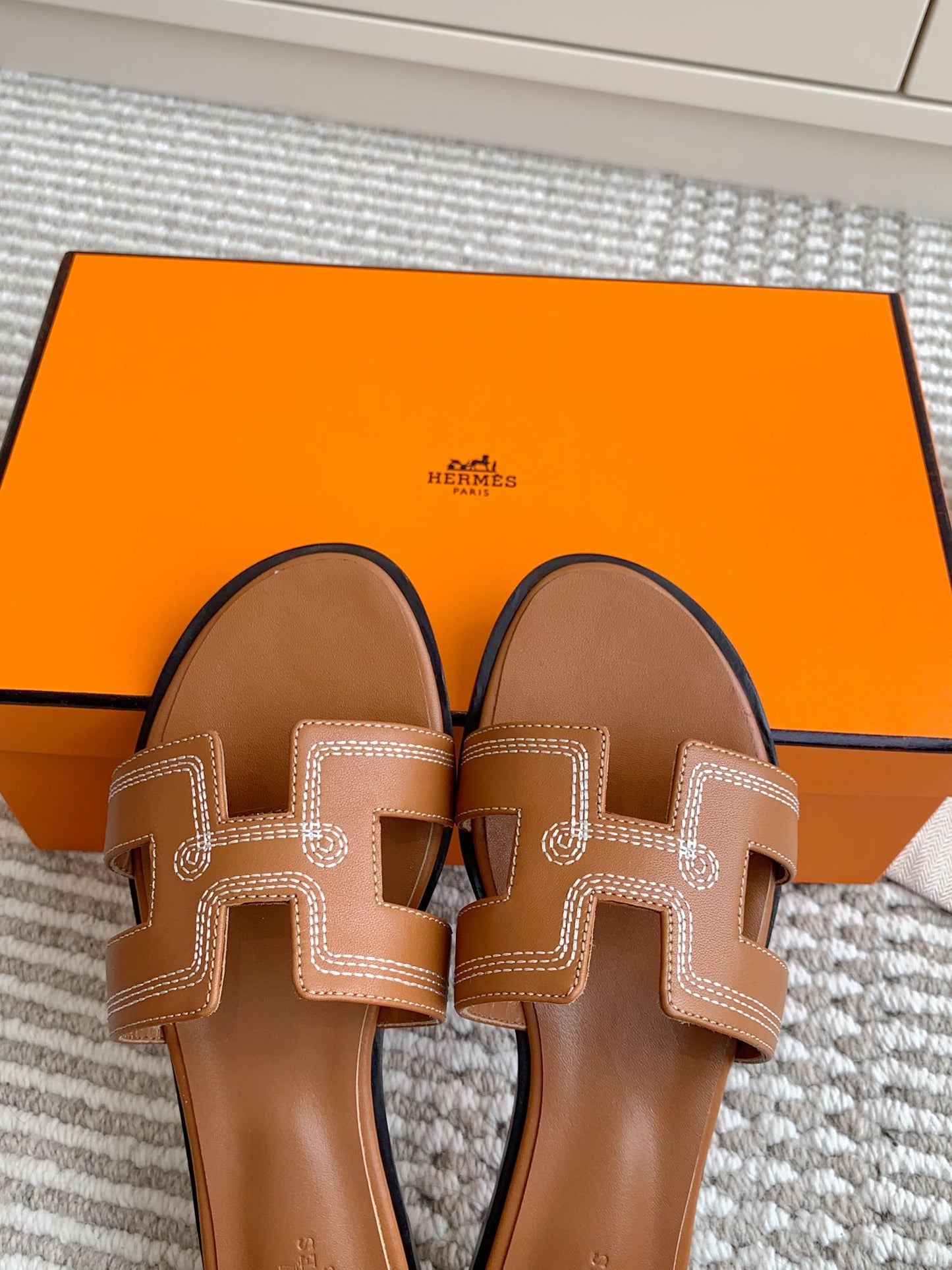 Hermès Santorini Classic H Flat Sandals