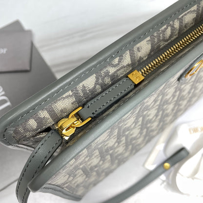 Dior 30 Montaigne Oblique Jacquard Clutch Bag