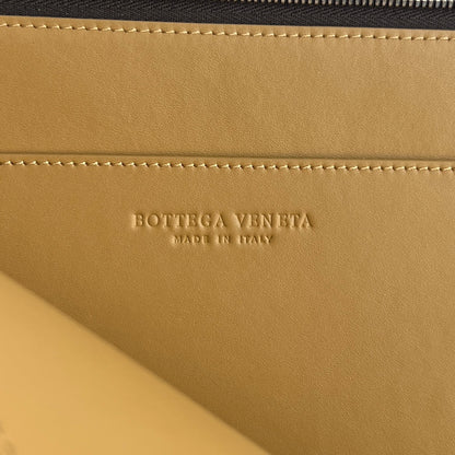 Bottega Veneta Intreccio Half-Zip Clutch Bag 607479