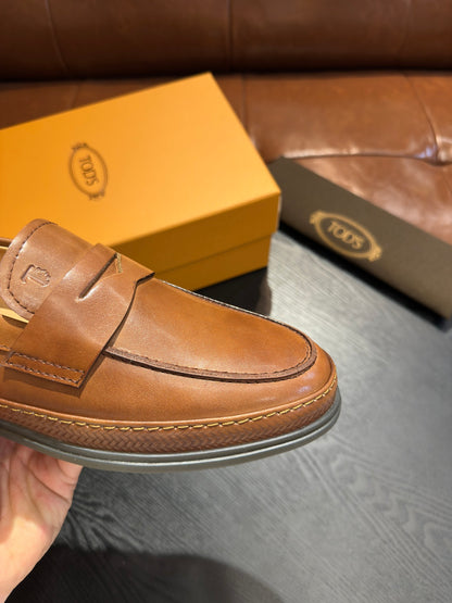 Tod's Gommino Calfskin Loafers