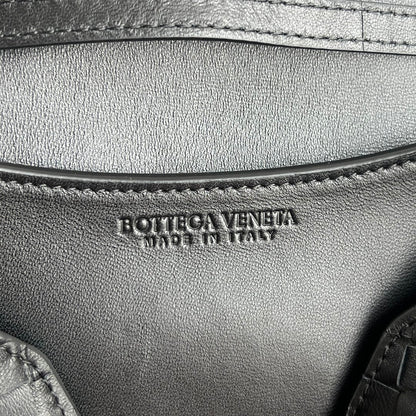 Bottega Veneta Knot Lock Crossbody Bag – 2025 Early Spring