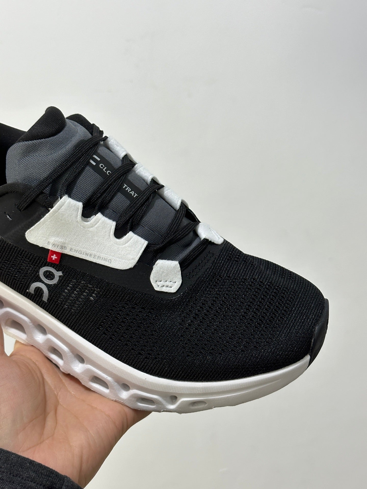 On x Roger Federer Cloudstratus 3 Special Edition Sneakers