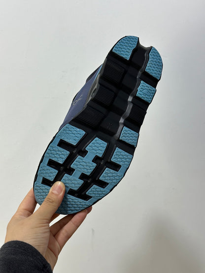 On x Roger Federer Cloudstratus 3 Special Edition Sneakers