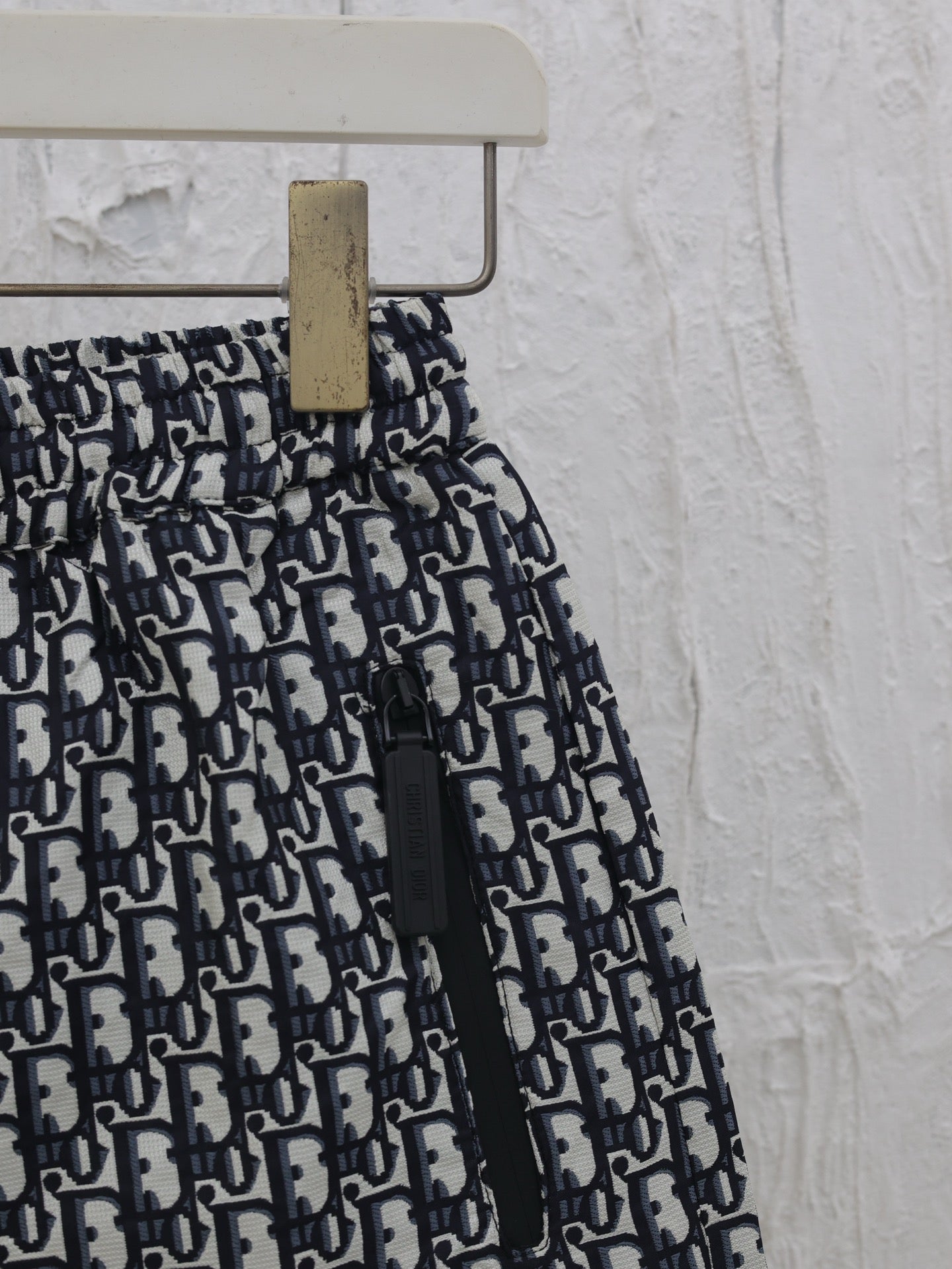 Dior Gold Taffeta Jacquard Oblique Shorts – 2025