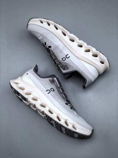 On Cloudtilt Lightweight Sneakers