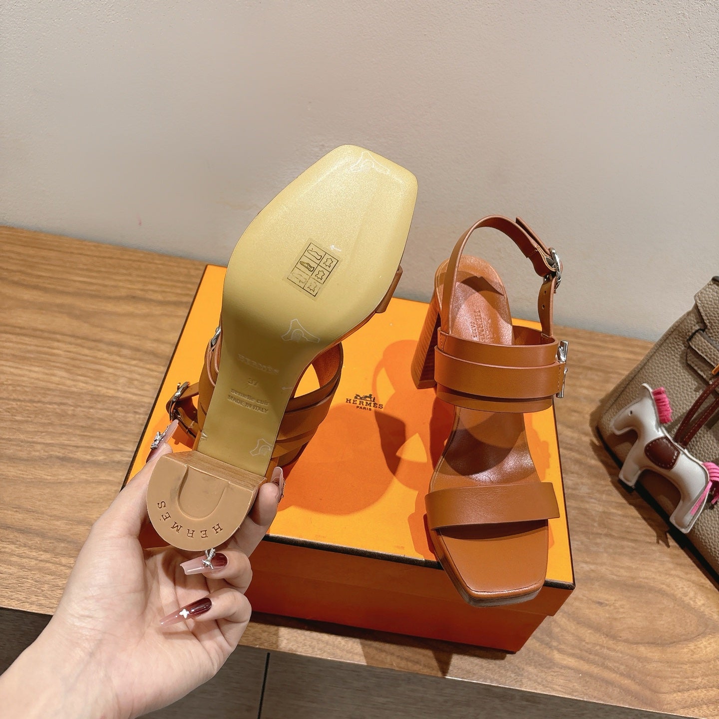 Hermes Color Block Flat Sandals – 2025 New Collection