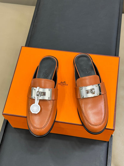 Hermes Kelly Wide Buckle Mules – 2025 Collection