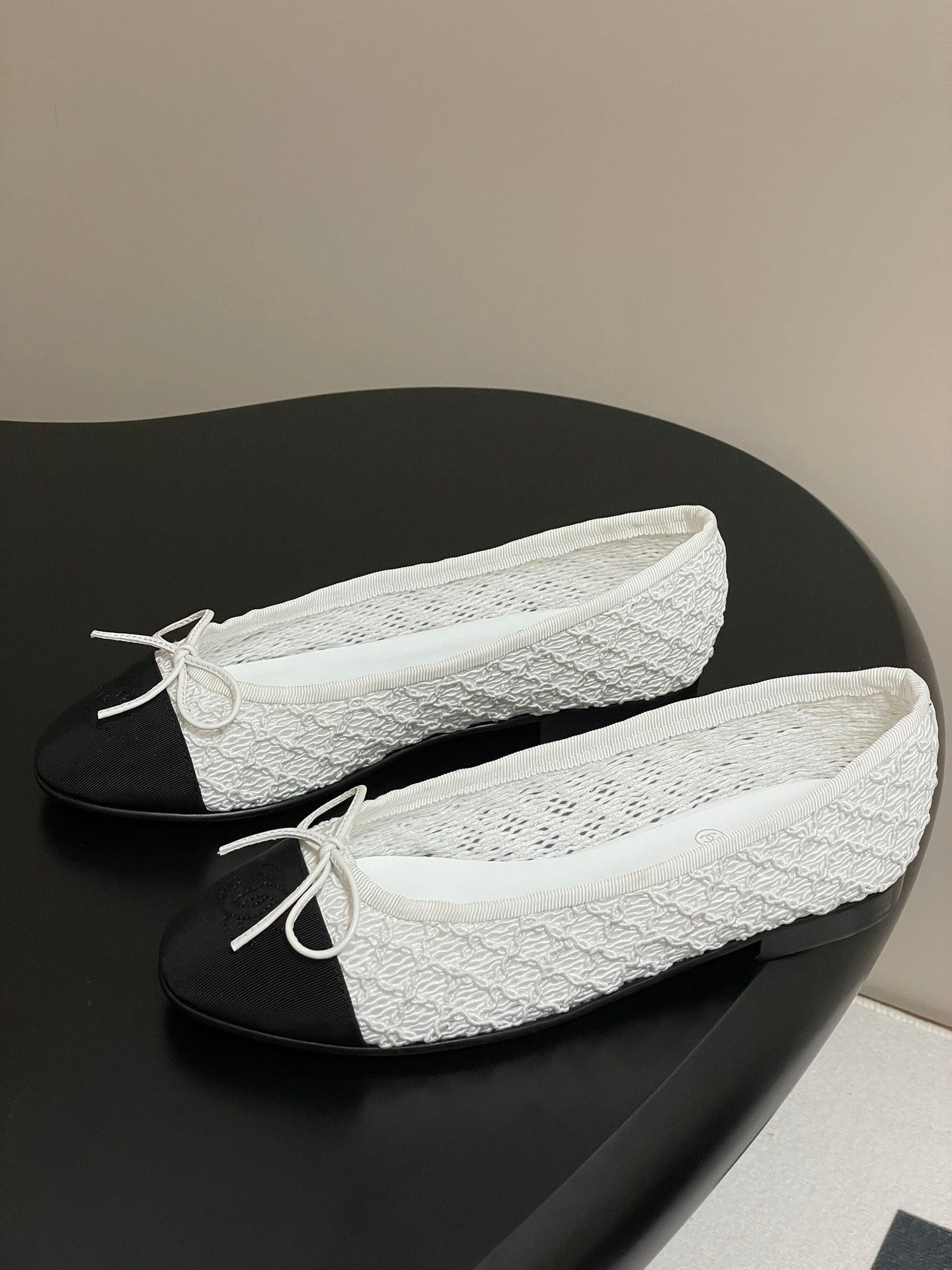 Chanel Lace Mesh Bow Ballet Flats – 25P Early Spring Collection