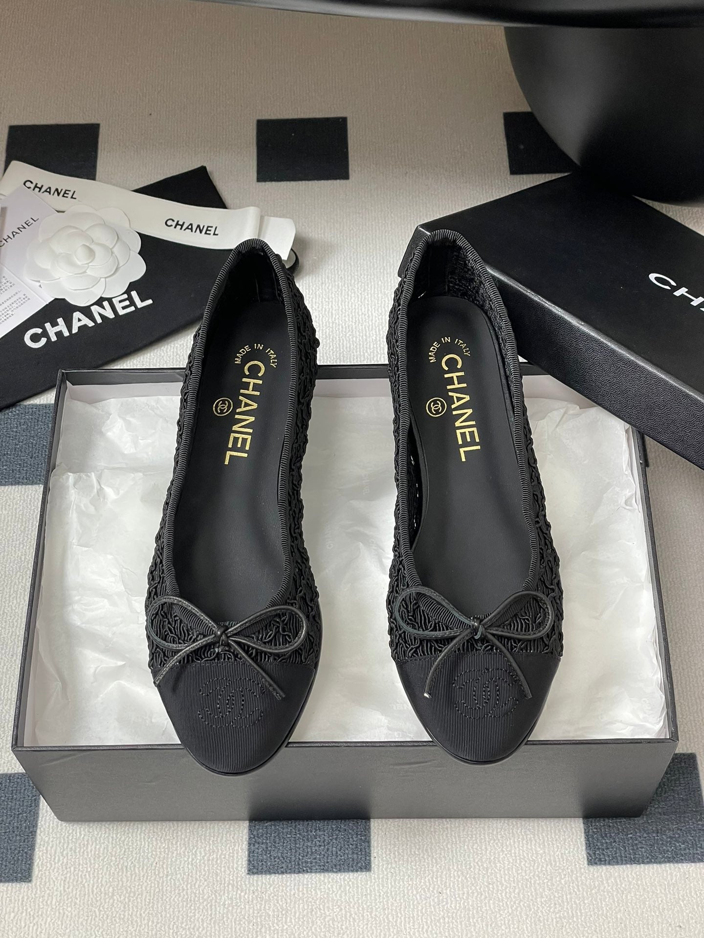 Chanel Lace Mesh Bow Ballet Flats – 25P Early Spring Collection