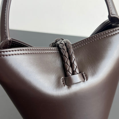 Bottega Veneta Liberta Bucket Bag – 25SS