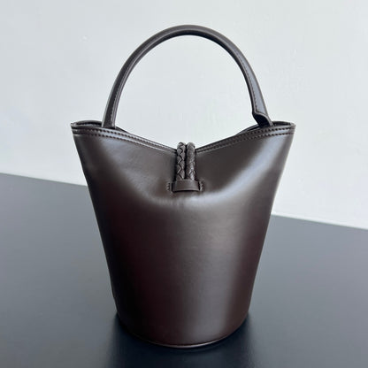 Bottega Veneta Liberta Bucket Bag – 25SS