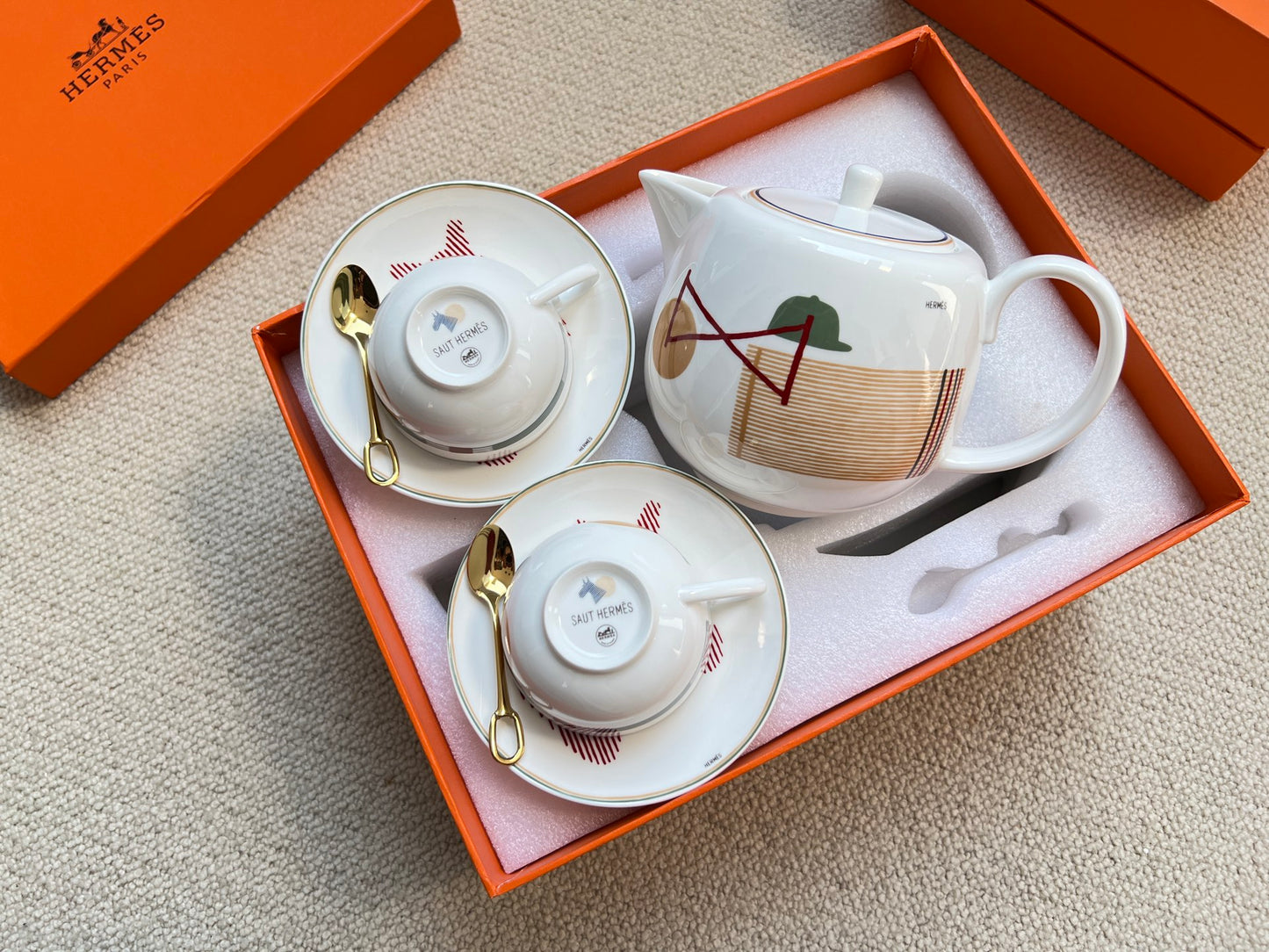 Hermès Saut Hermès Breakfast Porcelain Set