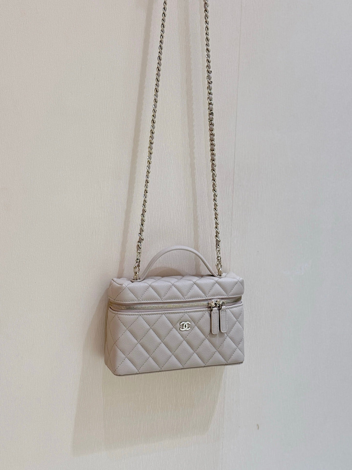 Loro Piana Lunchbox Bag Small Logo – Early Spring Collection – 25C