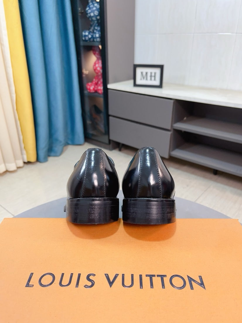 Louis Vuitton Men's Business Casual Leather Shoes