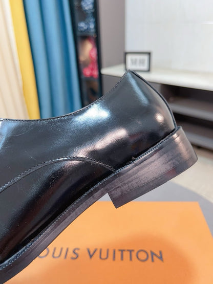 Louis Vuitton Men's Business Casual Leather Shoes