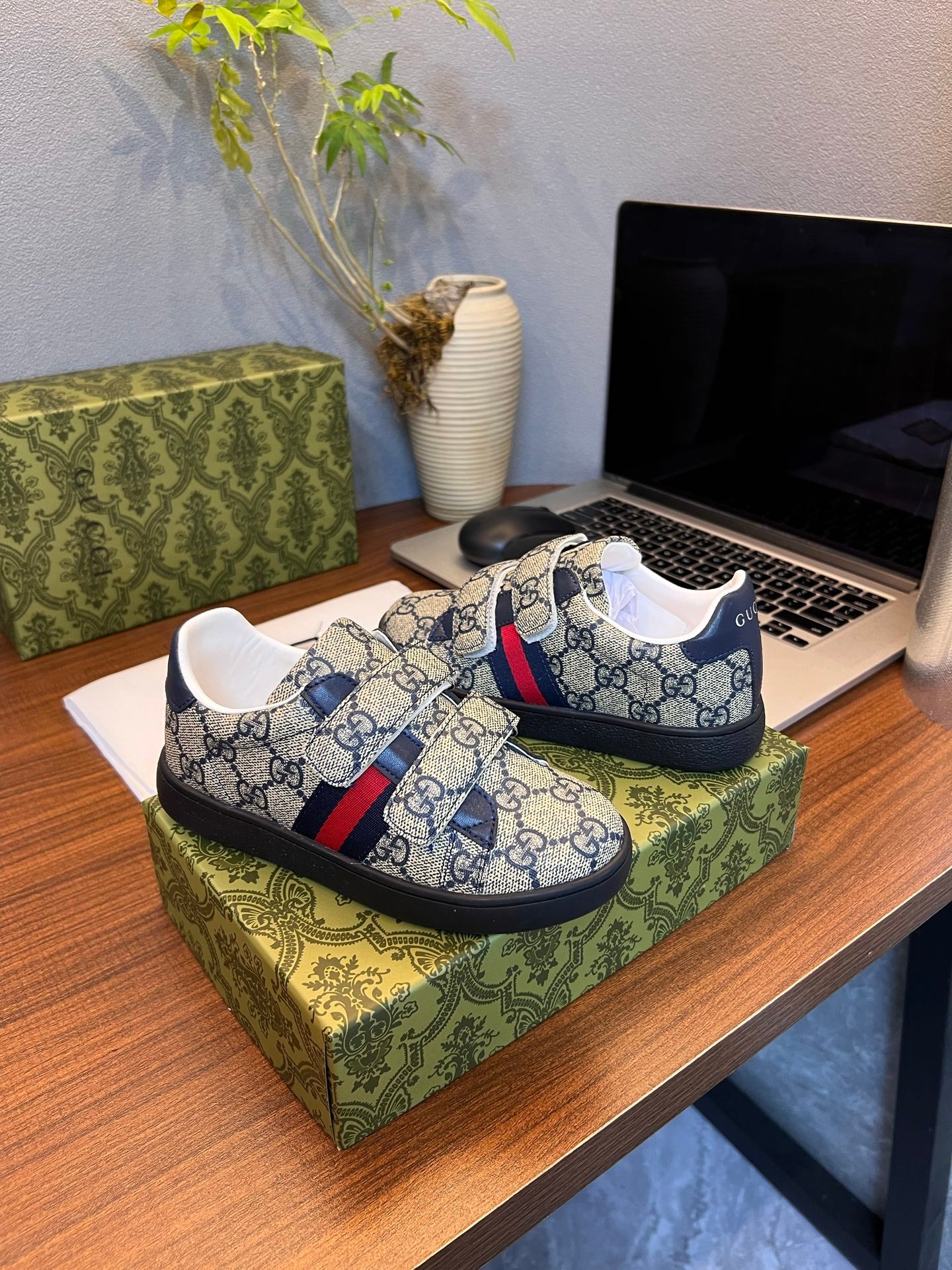 Gucci Kids Sheepskin-Lined Sneakers
