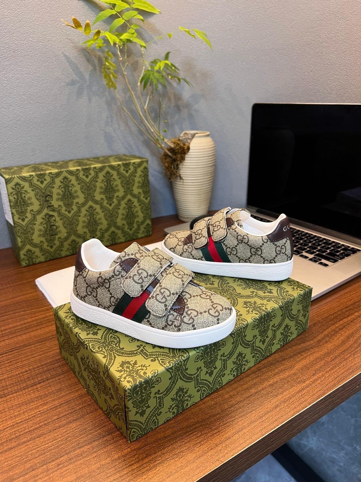 Gucci Kids Sheepskin-Lined Sneakers