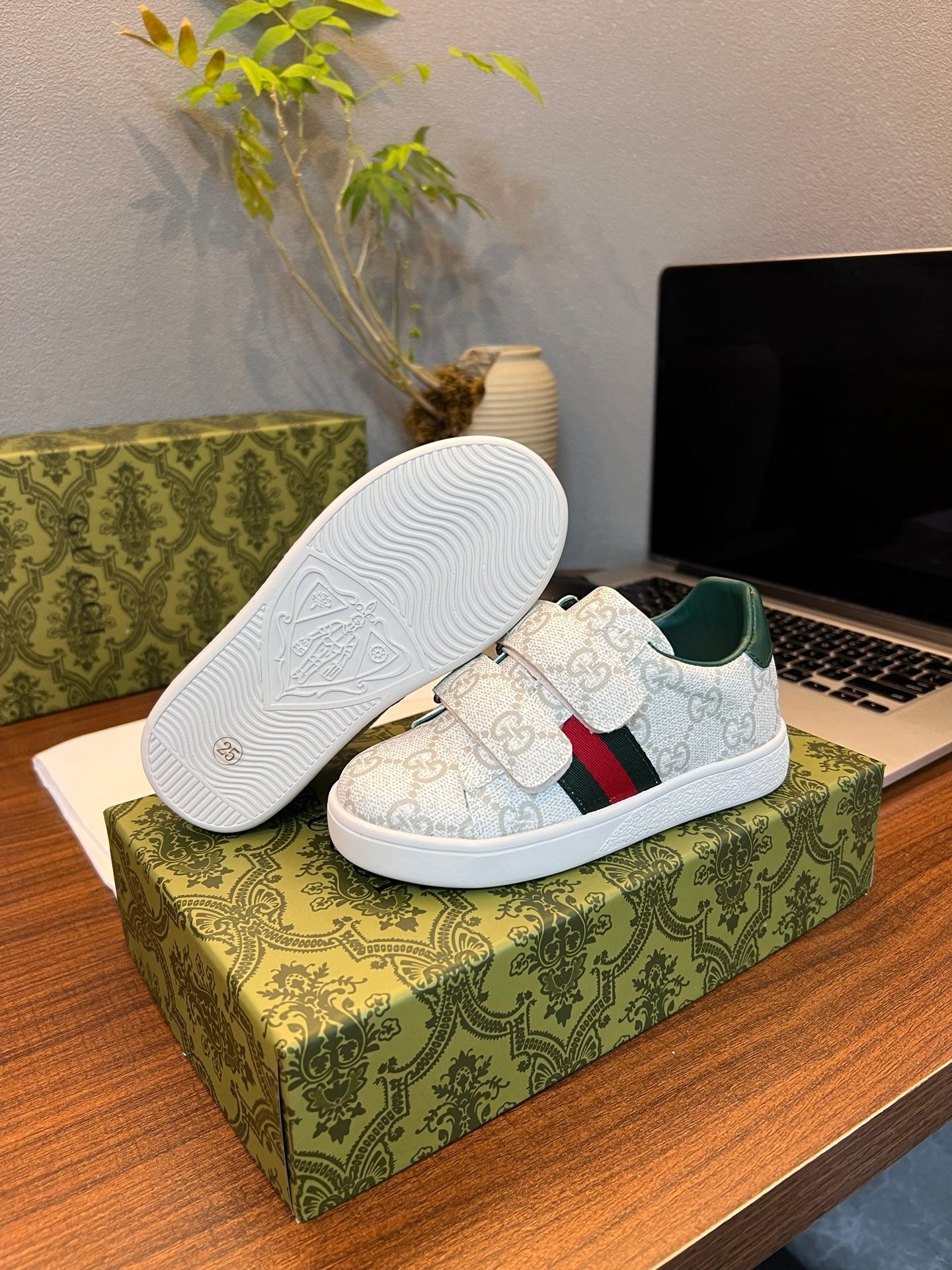 Gucci Kids Sheepskin-Lined Sneakers