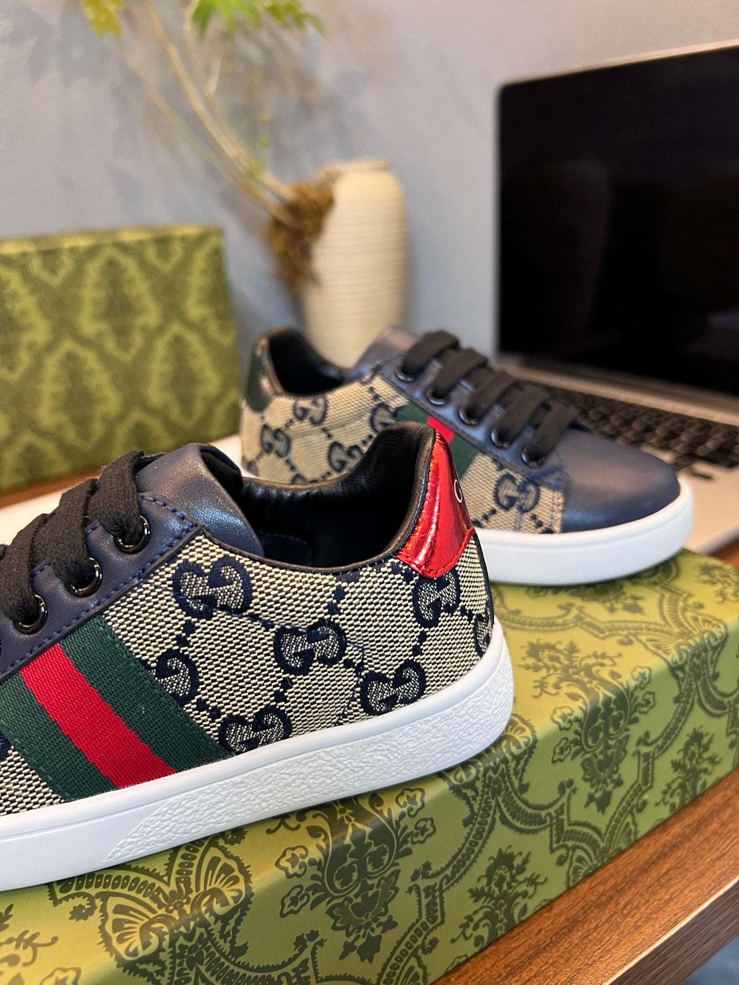 Gucci Kids Sheepskin-Lined Sneakers