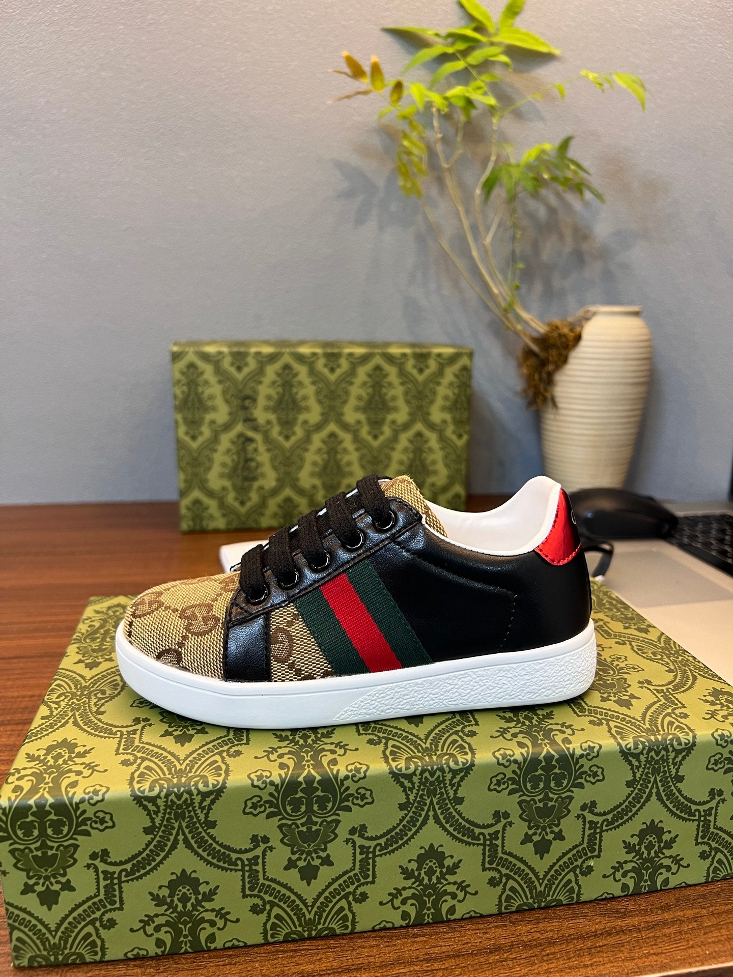 Gucci Kids Sheepskin-Lined Sneakers