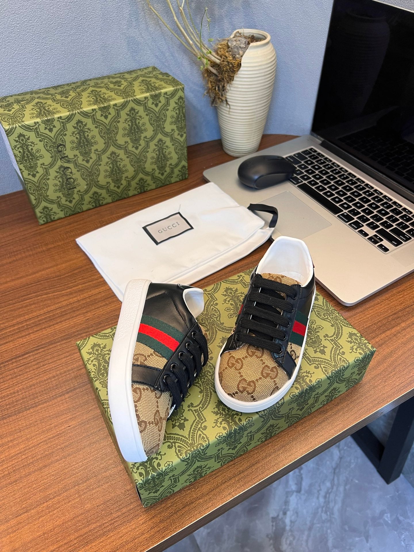 Gucci Kids Sheepskin-Lined Sneakers