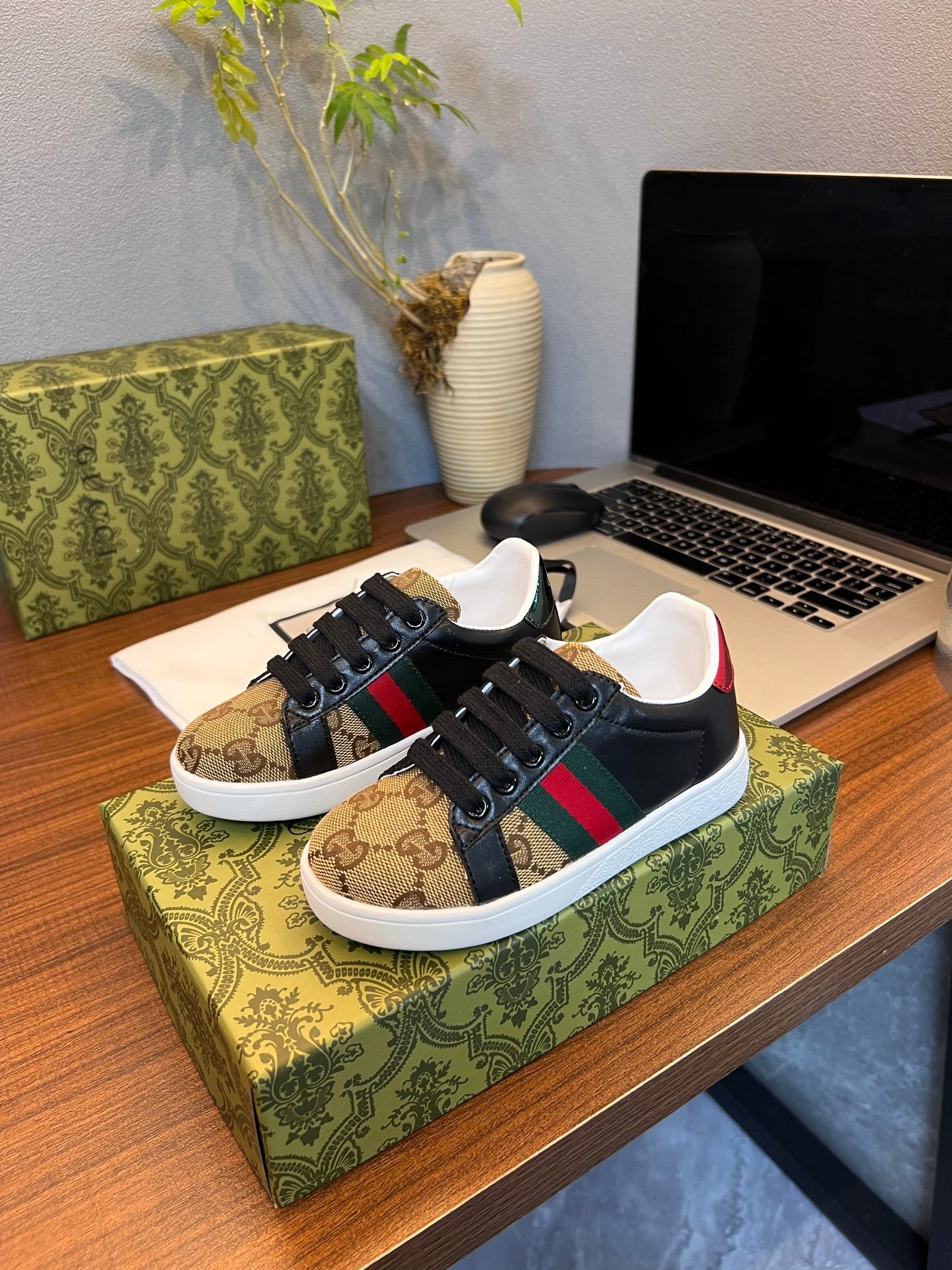 Gucci Kids Sheepskin-Lined Sneakers