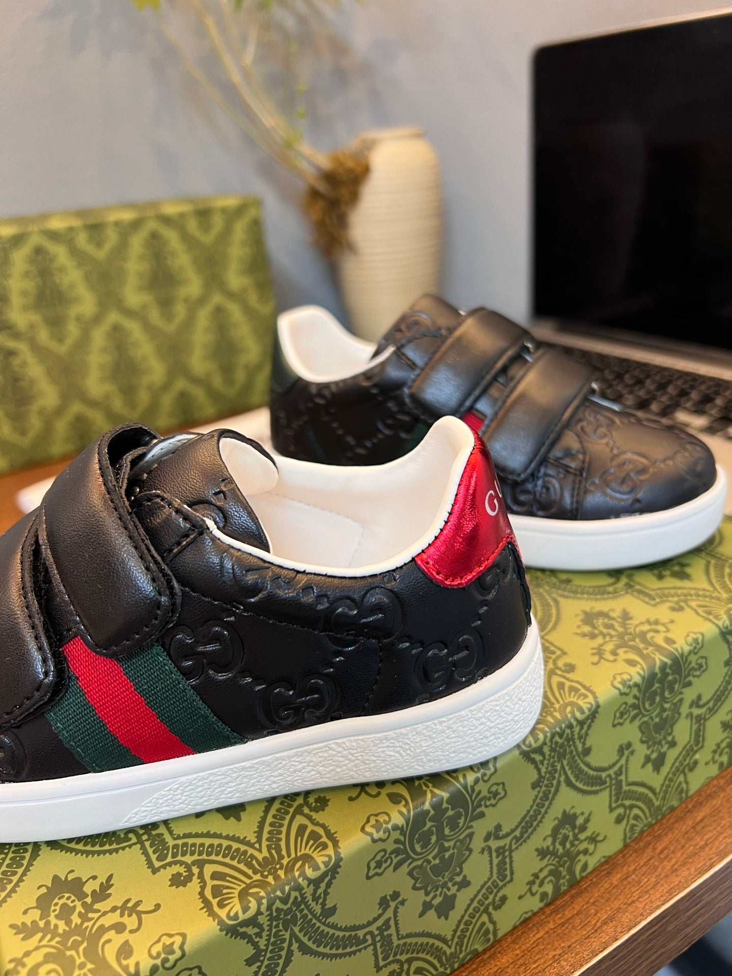 Gucci Kids Sheepskin-Lined Sneakers