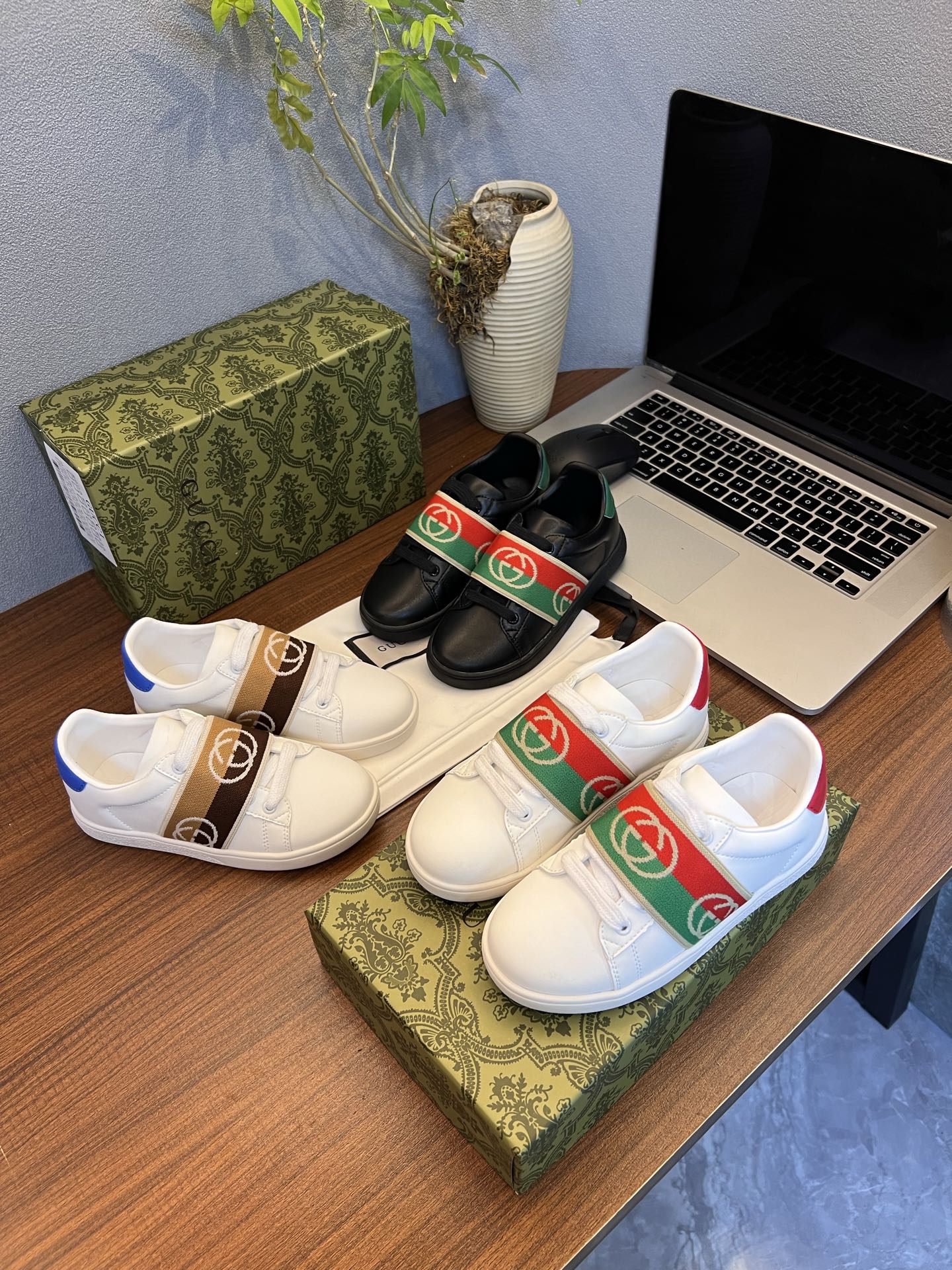 Gucci Kids Sheepskin-Lined Sneakers