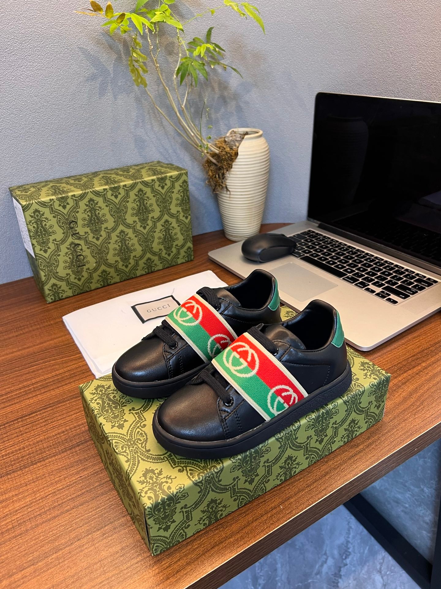 Gucci Kids Sheepskin-Lined Sneakers – Kids Collection