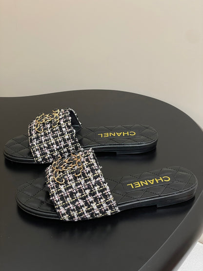 Chanel Quilted Chain Flat Sandals – Spring/Summer Collection
