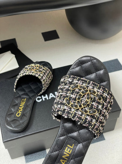 Chanel Quilted Chain Flat Sandals – Spring/Summer Collection