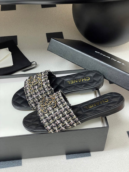 Chanel Quilted Chain Flat Sandals – Spring/Summer Collection