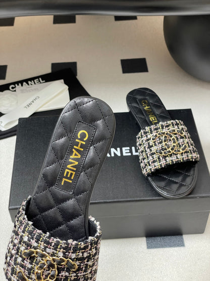 Chanel Quilted Chain Flat Sandals – Spring/Summer Collection