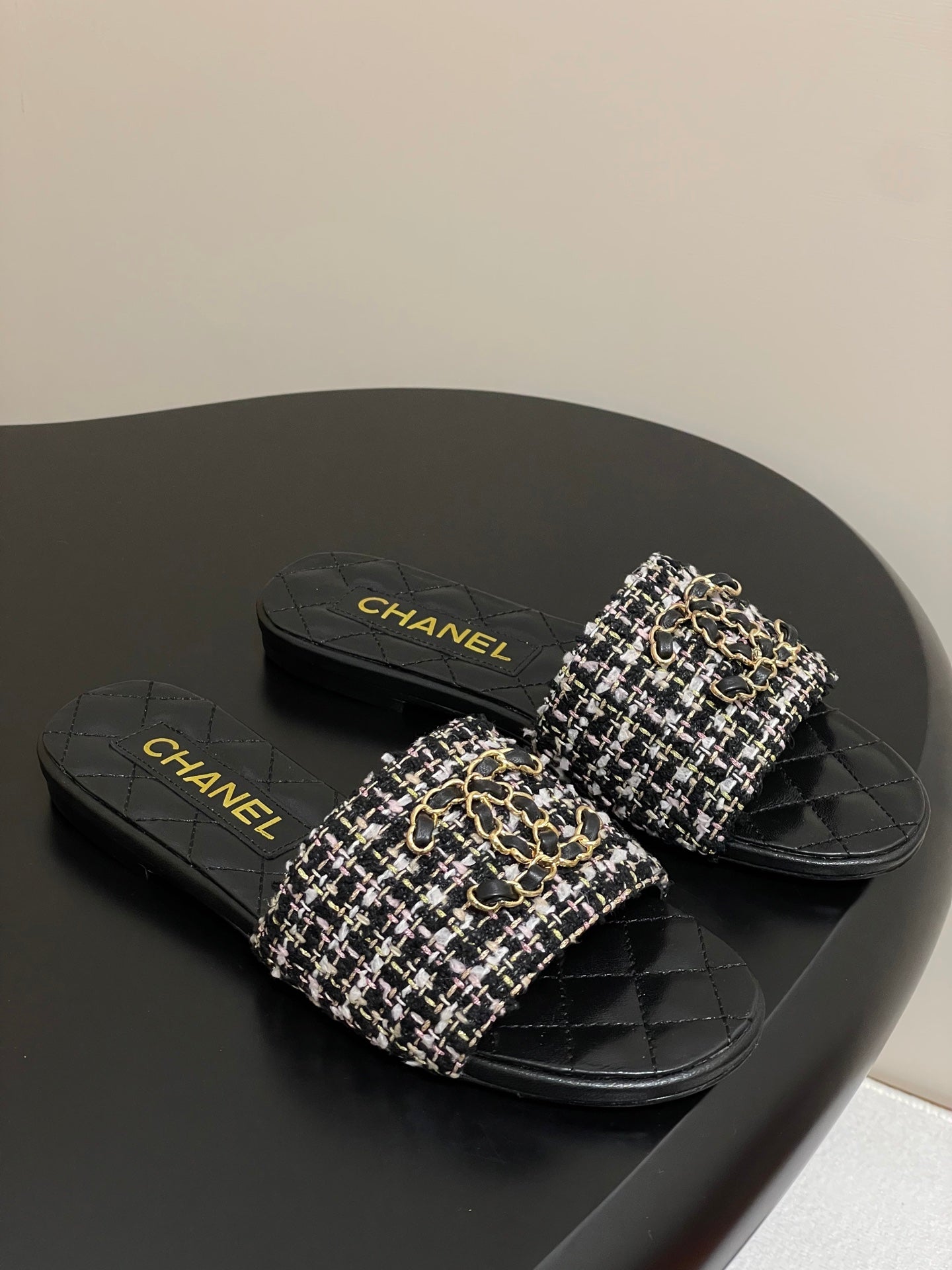 Chanel Quilted Chain Flat Sandals – Spring/Summer Collection