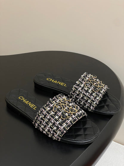 Chanel Quilted Chain Flat Sandals – Spring/Summer Collection