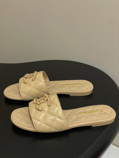 Chanel Quilted Chain Flat Sandals – Spring/Summer Collection
