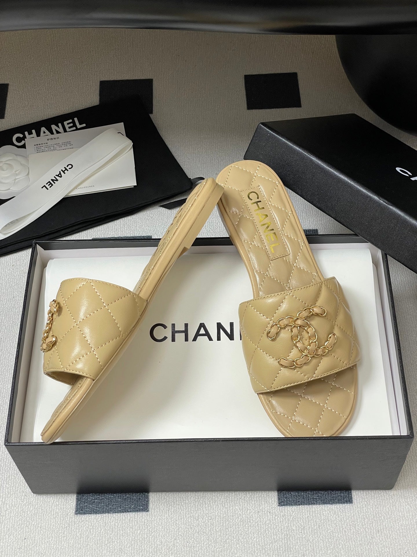 Chanel Quilted Chain Flat Sandals – Spring/Summer Collection
