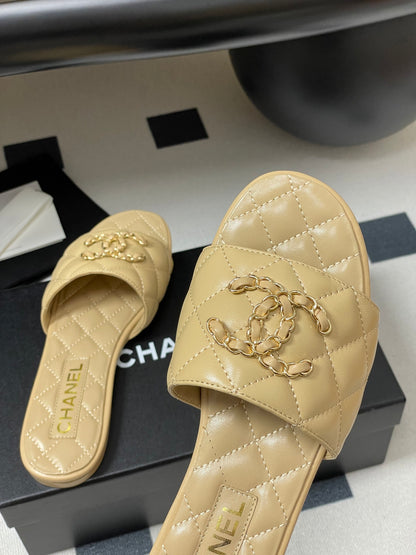 Chanel Quilted Chain Flat Sandals – Spring/Summer Collection