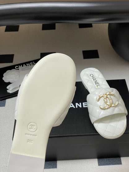 Chanel Quilted Chain Flat Sandals – Spring/Summer Collection