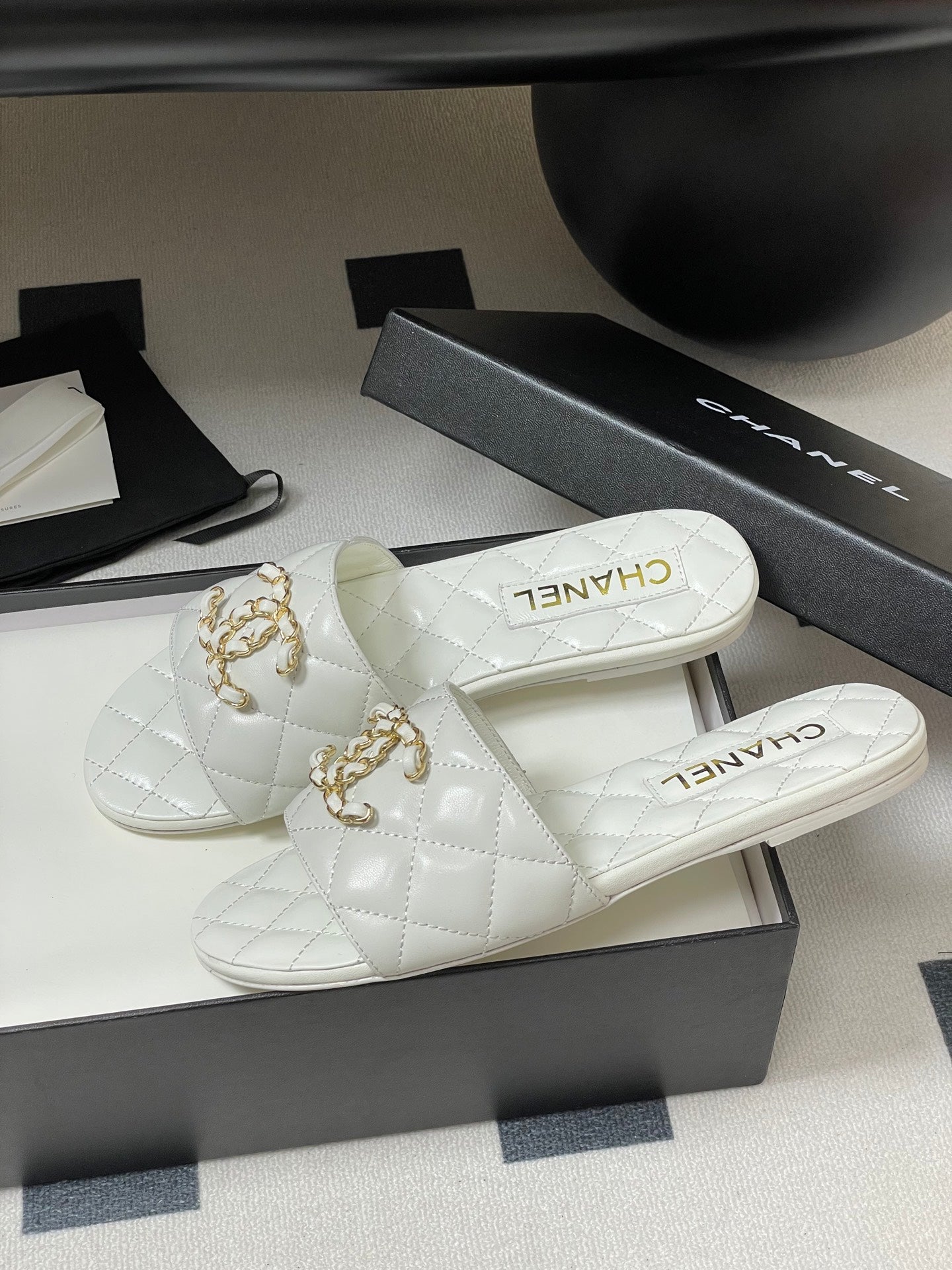 Chanel Quilted Chain Flat Sandals – Spring/Summer Collection