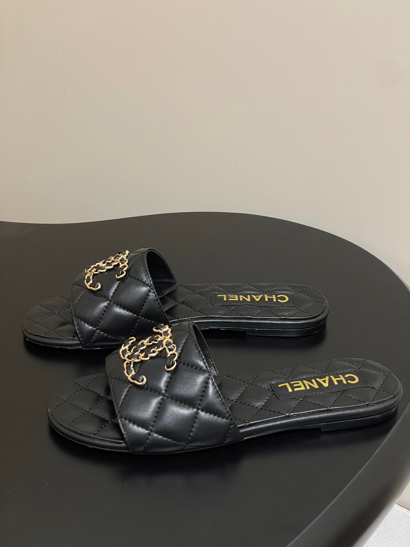 Chanel Quilted Chain Flat Sandals – Spring/Summer Collection