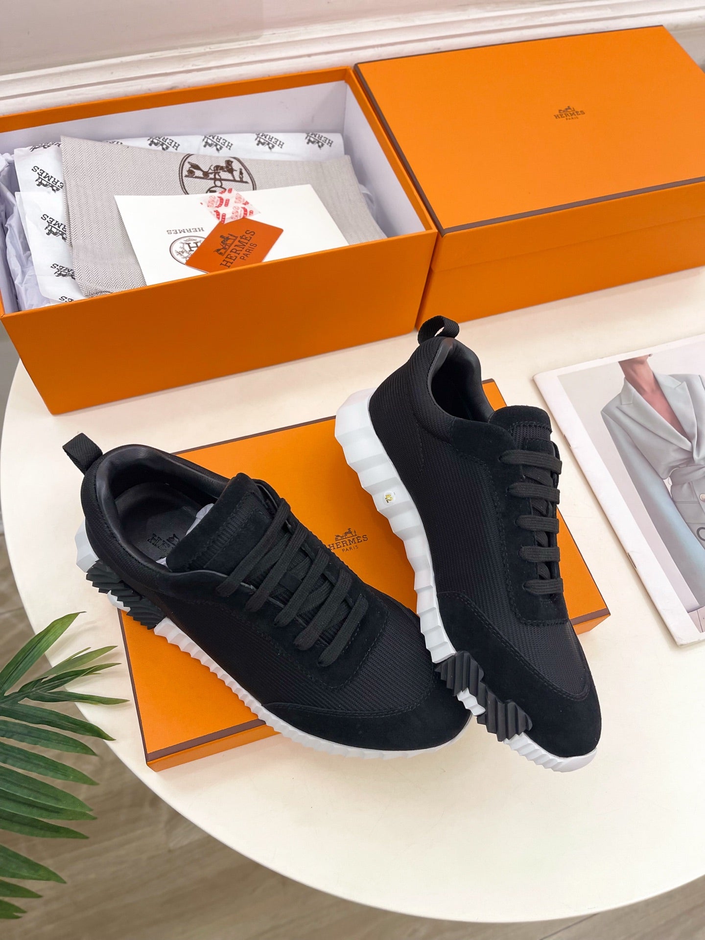 Hermès Classic Couple's Sneakers – 2025 Spring/Summer Collection