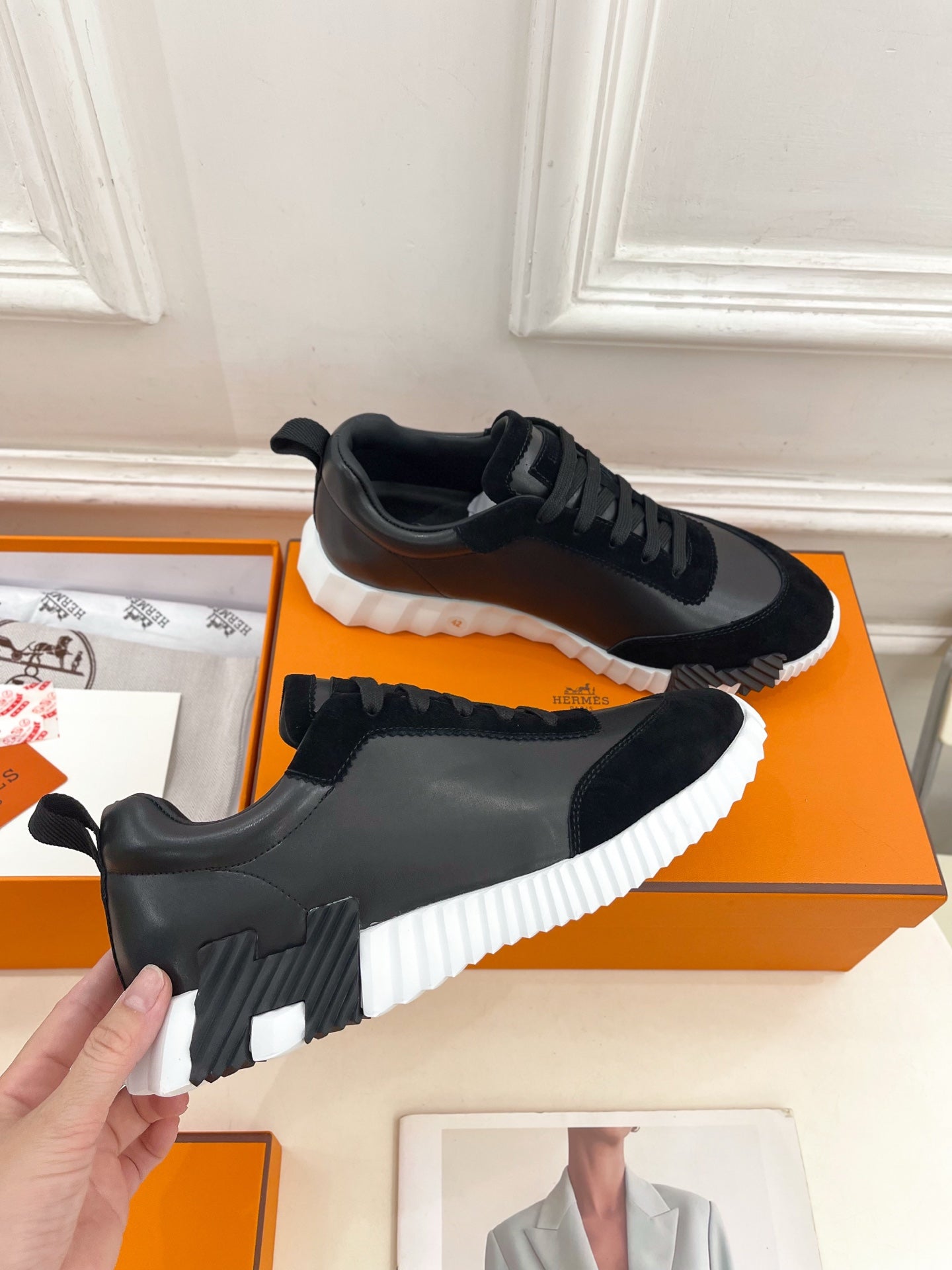 Hermès Classic Couple's Sneakers – 2025 Spring/Summer Collection