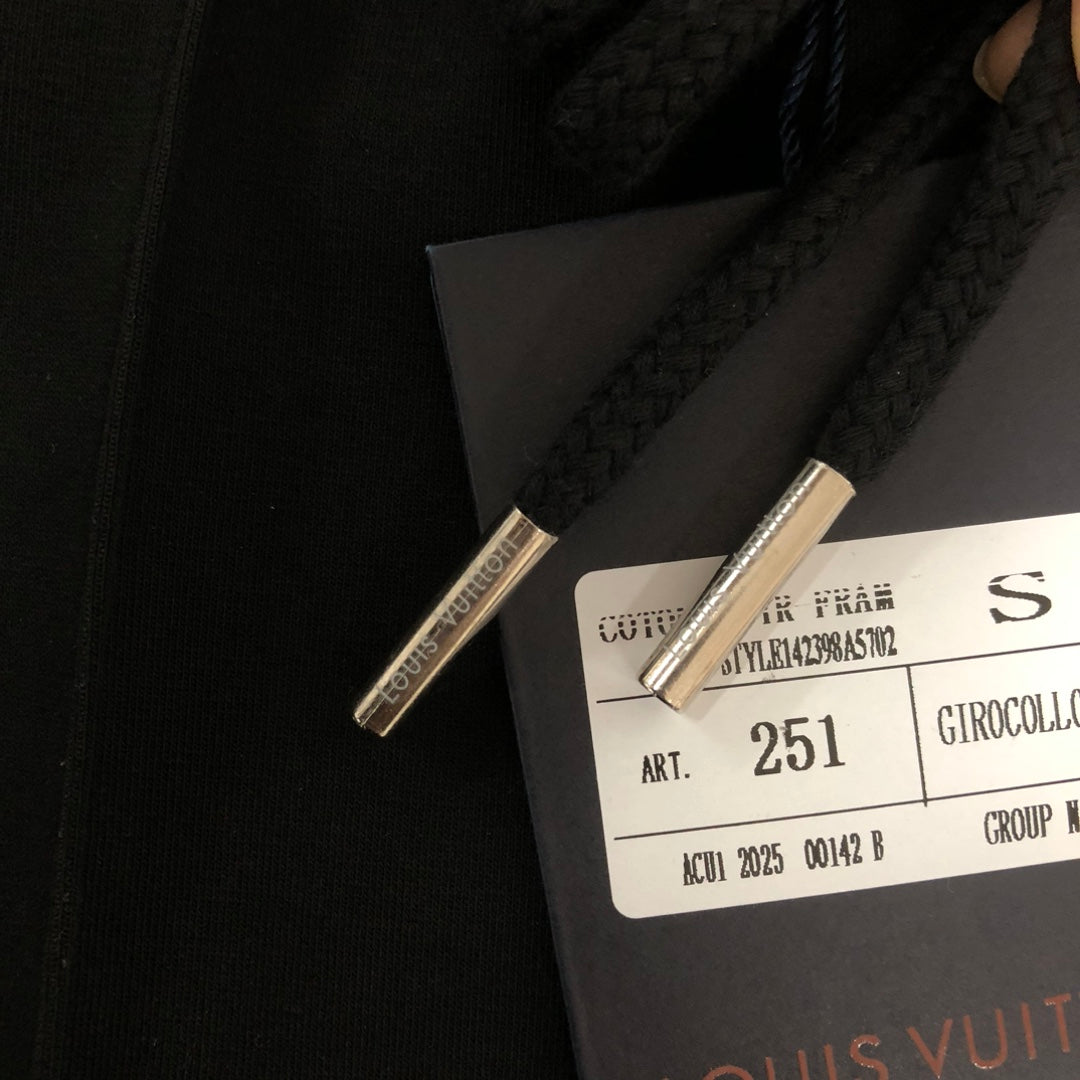 Louis Vuitton Casual Shorts – 2025